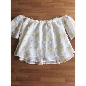 Off-the-shoulder top